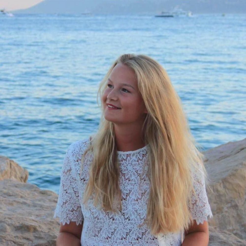 Meet your Posher, Laura